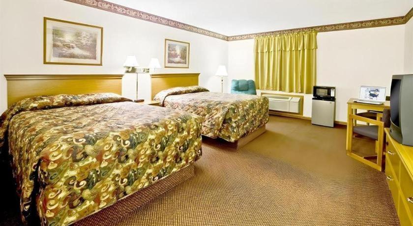 Americas Best Value Inn & Suites Тиф Ривър Фолс Екстериор снимка